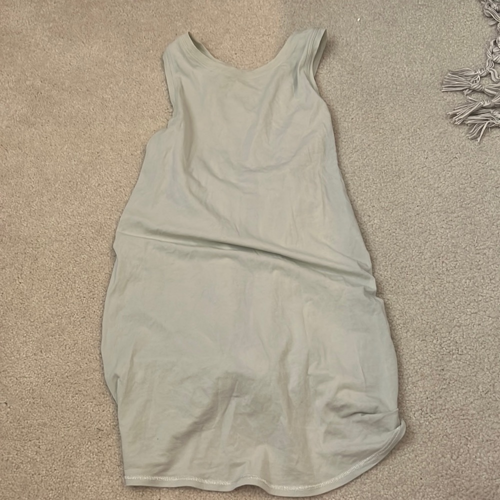Lululemon tank!